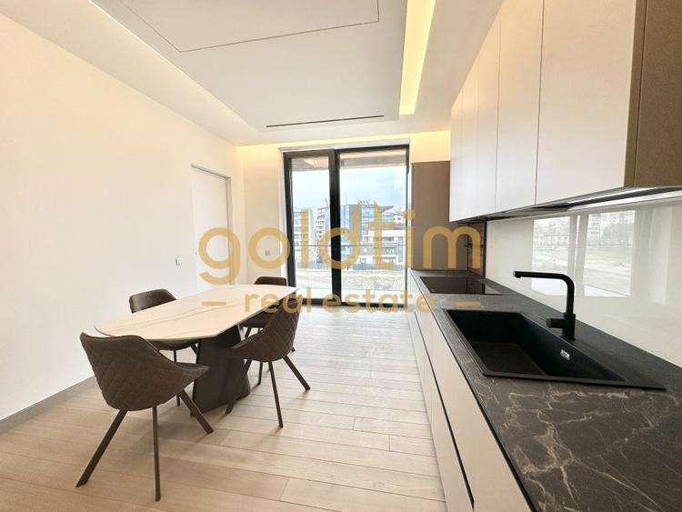Apartament cu 5 camere decomandat, mobilat în Arcul de Triumf