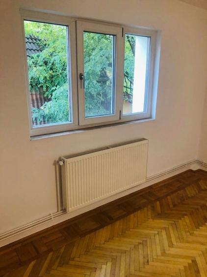 Vand apartament cu 2 camere Rovine - 12