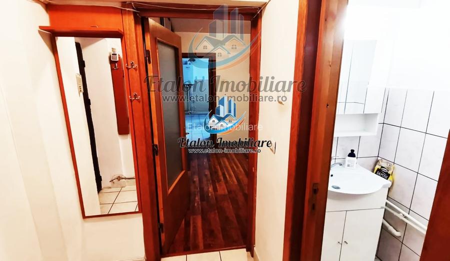 Apartament 3 camere, 2 bai, bloc anul 2003, Calea Romanului