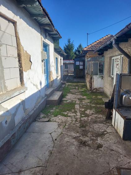 Vand/schimb teren intravilan 356 mp cu 3 corpuri de - 2