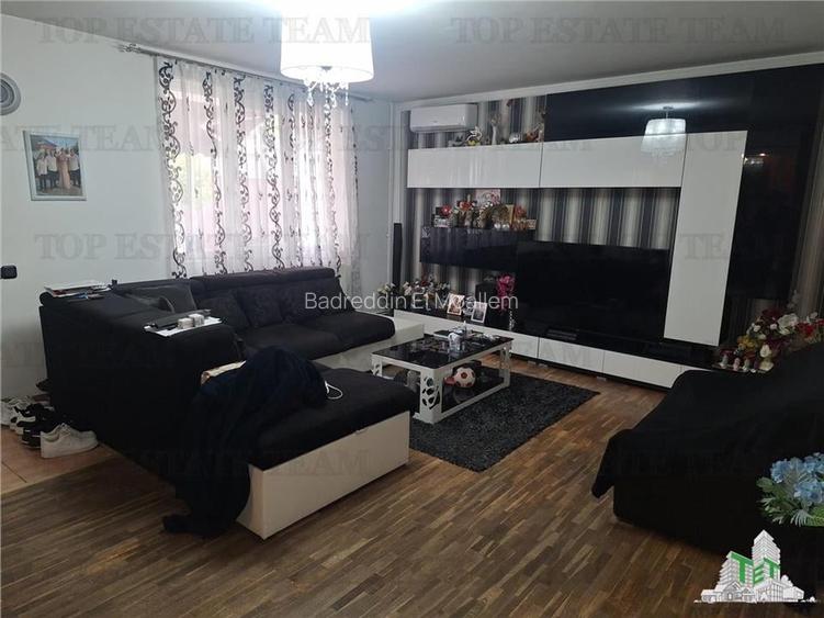 Casa deosebita de vanzare zona tei-pipera