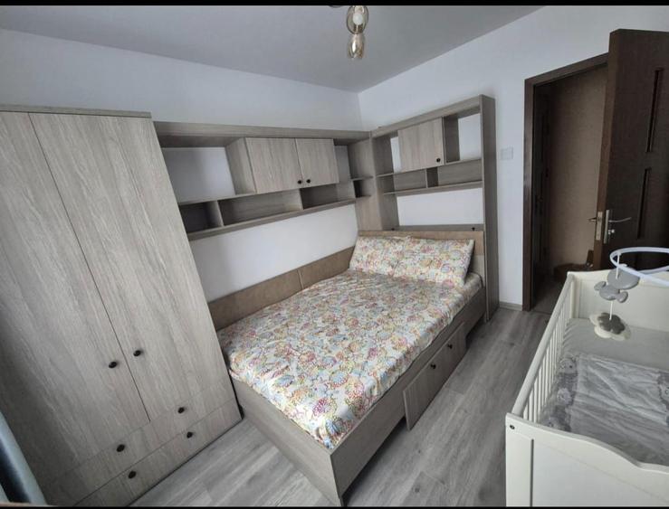 De vanzare apartament cu 3 camere - 6