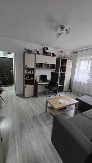 Apartament 2 camere - Casa de Cultura - 81.000 euro (Cod E12) - 1