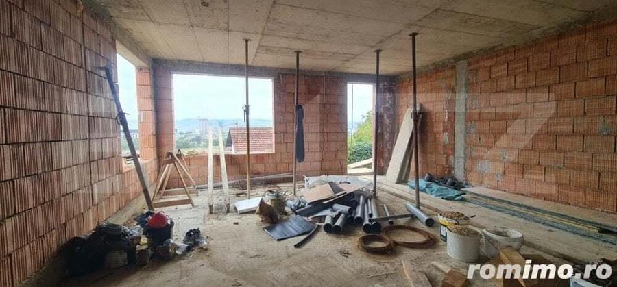 Unitatea nr 2 , Duplex semifinisat, zona Dambul Rotund, priveliste spre oras - 13