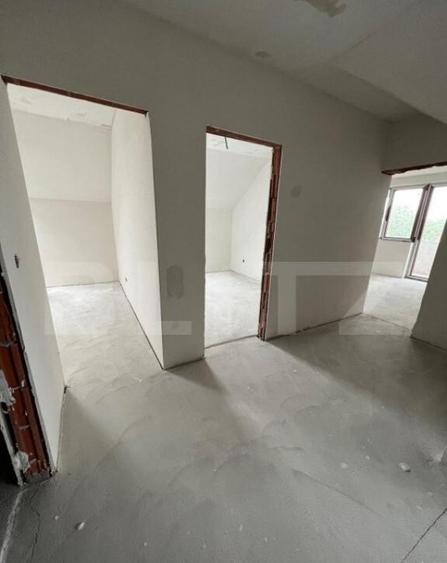 Apartament de 4 camere , 2 balcoane , 93 mp, zona Careiului - 2