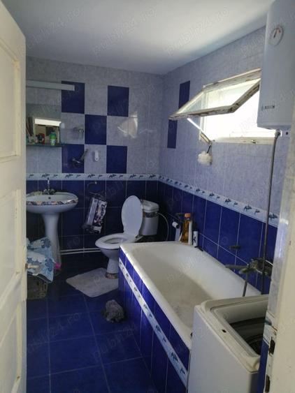 Vand casa cocheta ?i padure - 1