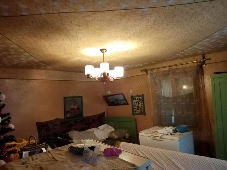 vand casa veche cu teren intravilan - 4