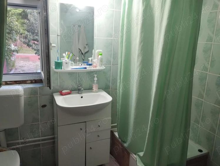 Casa la tara 15 km de Lehliu - 2