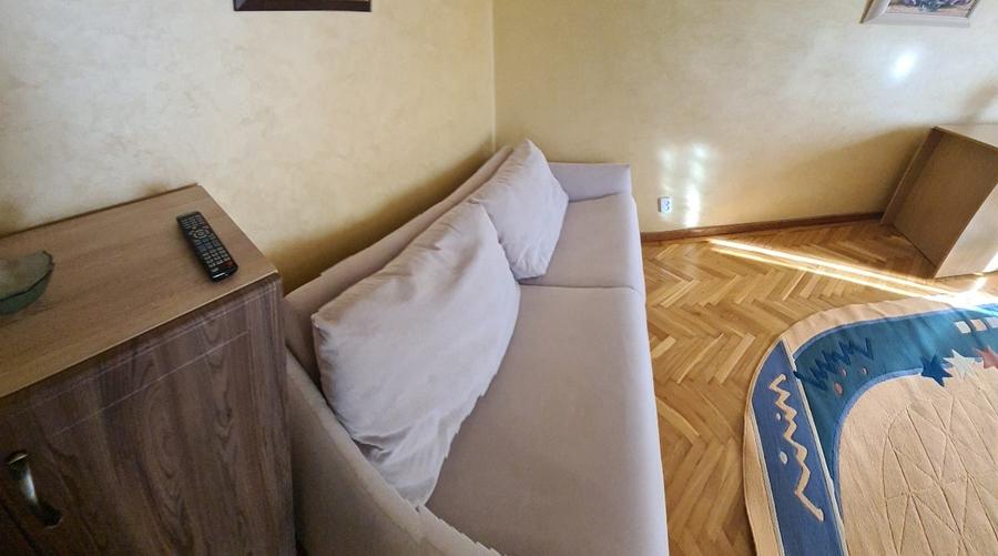 Închiriez apartament cu 3 camere ultracentral - 10