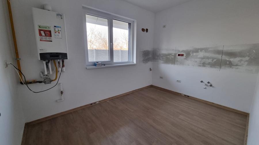 Vila 4 camere, bucatarie separata, parcare, zona Scolii - 6