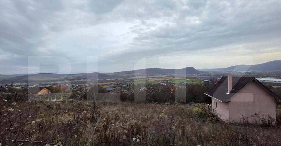 Teren intravilan 700 mp, cu toate utilita?ile priveli? - 2