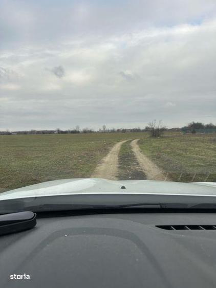 Teren de vanzare sau inchiriere,2400 mp - 3