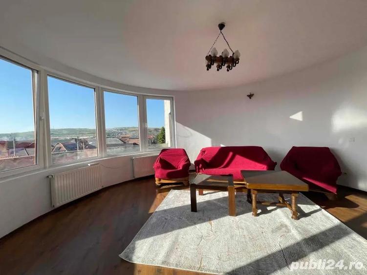 Inchiriez apartament 4 camere - 1