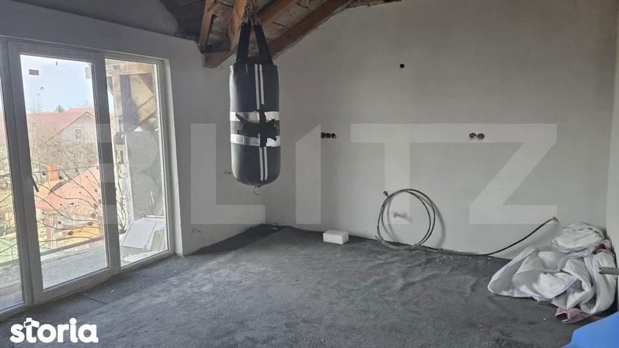 Casa 5 camere, 300 mp, zona UNIO - 2