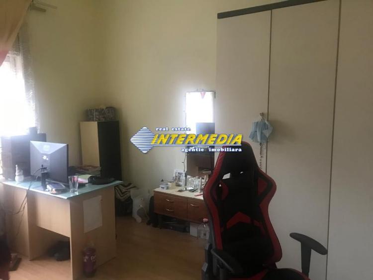 Casa de vanzare cu 3 camere in Alba Iulia zona Centru - 10