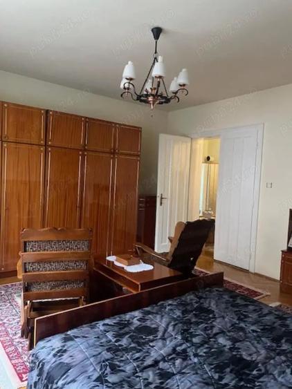 Vand vila deosebita , situata central - 8