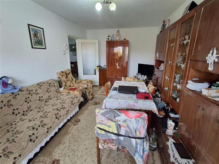 Apartament 3 camere decomandat 2 balcoane pivnita zona Valea Aurie - 14