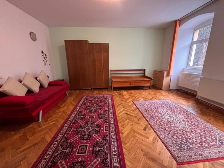 2 camere Piata Brasaai-Centrul Istoric - 10