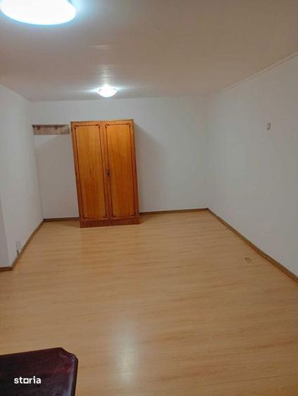 Inchiriez garsoniera - 1