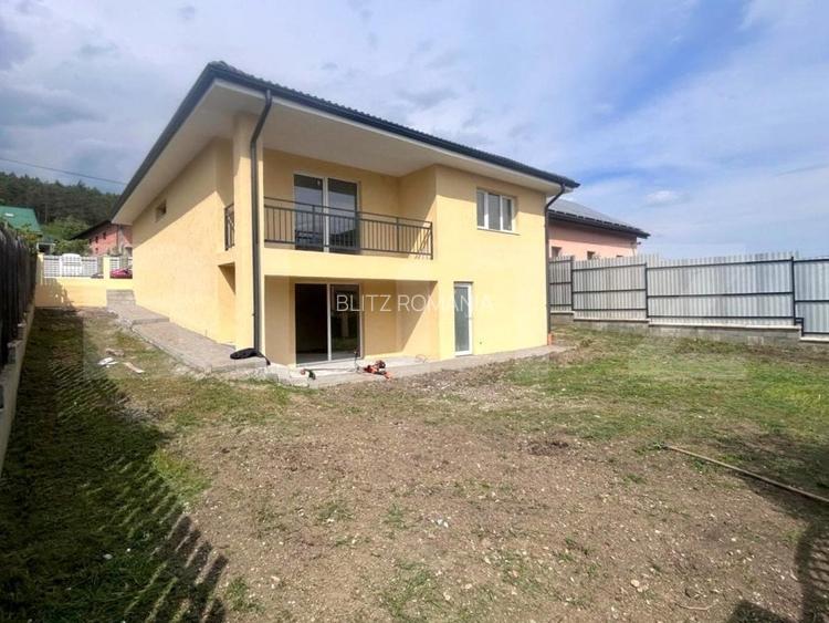 Casa cu 5 camere, 132 mp utili, 400 mp teren, Campenesti Casa cu 5 camere, 132 mp utili, 400 mp teren, Campenesti