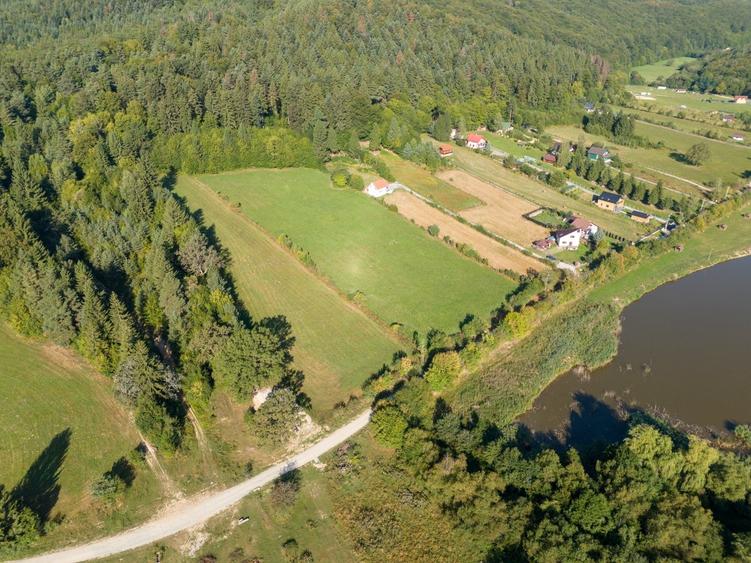 Teren intravilan 3300mp- Vulcan Brasov langa Lac si padure - zona turistica - 17
