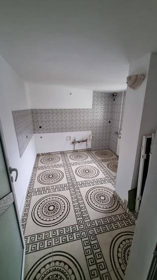 Dimitrie Cantemir, Tineretului - 8