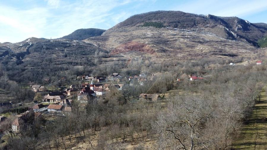 Casă din piatră la poalele Bedeleului – Izvoarele, Alba - 27