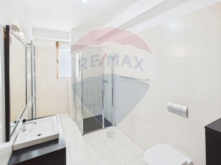 PENTHOUSE CU TERASA PANORAMICA SI PISCINA ACOPERITA - 15