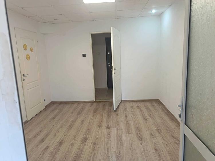 Apartament cu 3 camere decomandat în Nicolae Titulescu