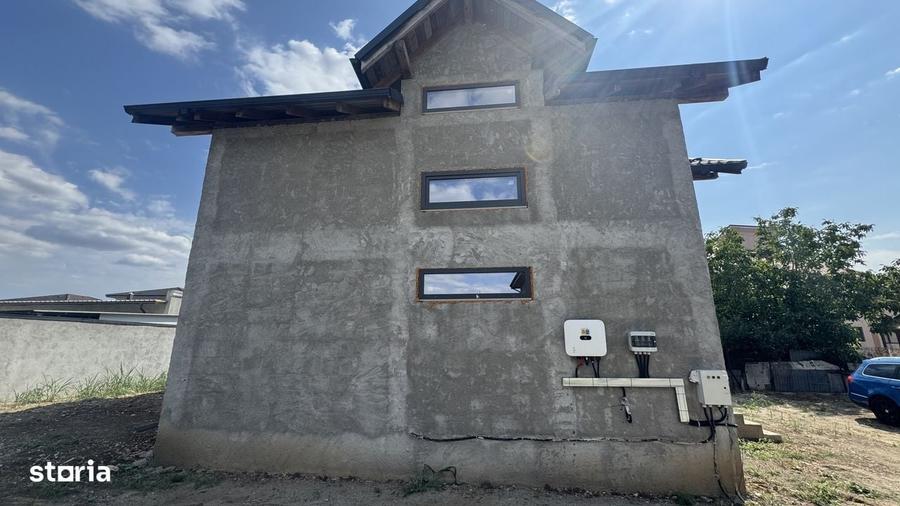 Casă cu 4 camere cu Teren 400 Mp în Exterior Vest