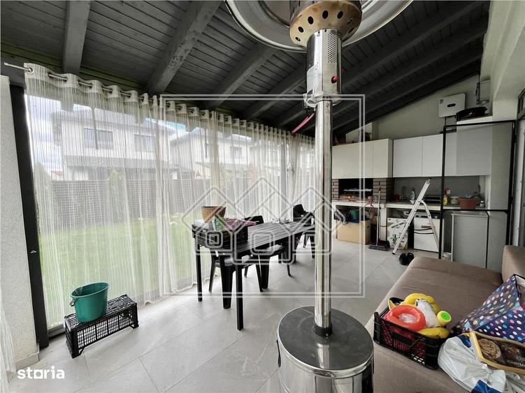 Casa individuala in Selimbar, la cheie, terasa mare, acoperita - 5