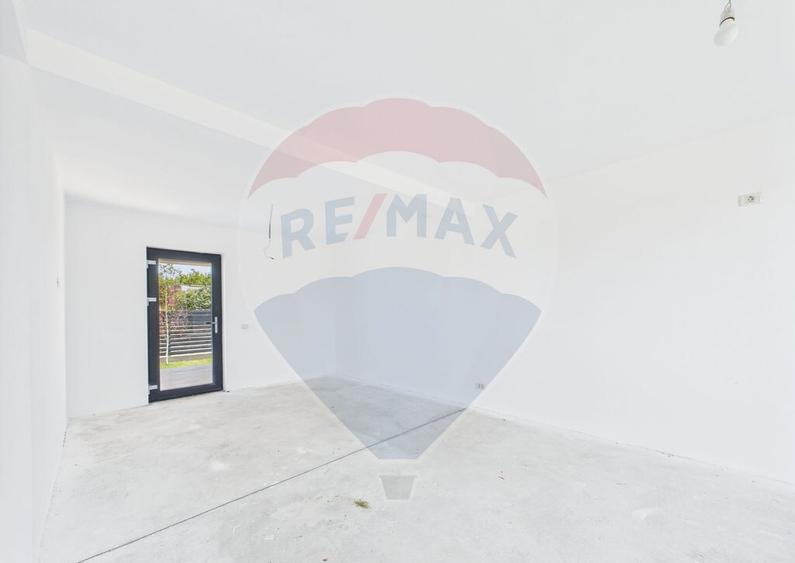 Vila cu 4 camere de vanzare- Darza -Crevedia - 5