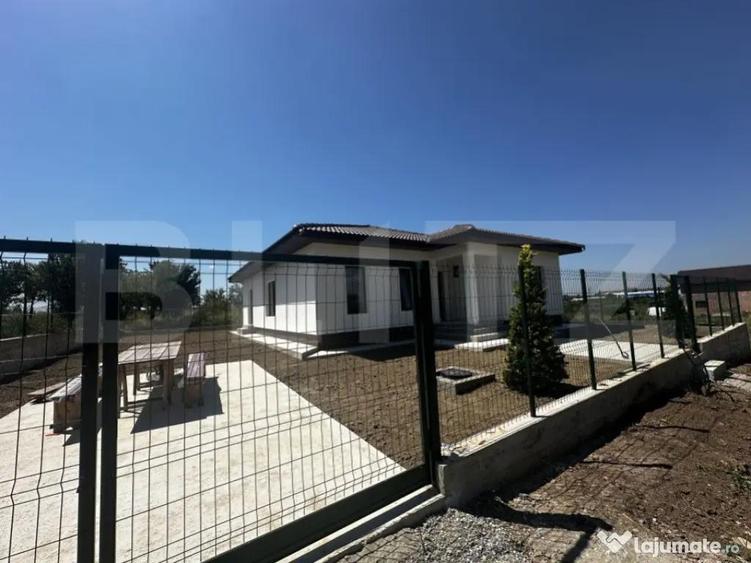 Casa plan parter, zona Narciselor 2 - 5