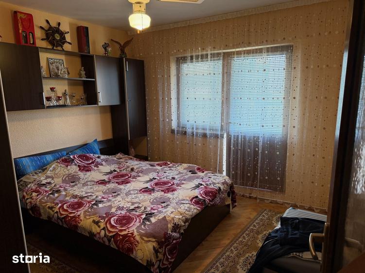 Apartament cu 2 camere decomandat în Carpați 2