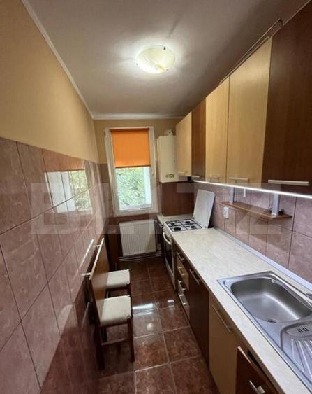 Apartament de vanzare , 40 mp , Zona Carpati I - 4
