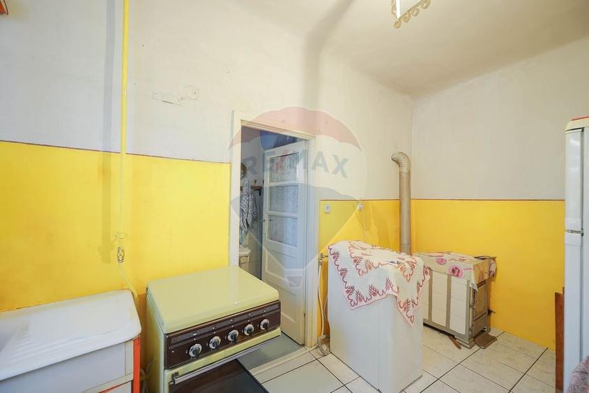 Casă cu 2 camere de vânzare în zona Ioșia Strada Arțarilor - 15