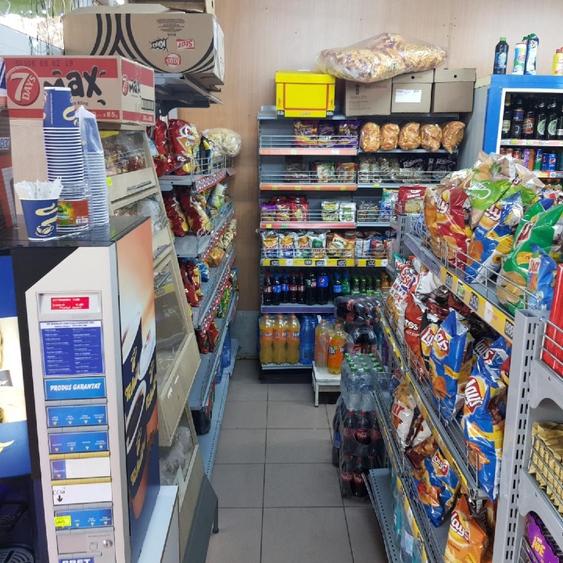 Vând Spatiu Comercial  - 3