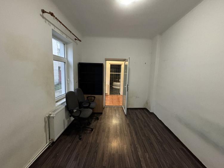 Casa cu curte de inchiriat | Cazare muncitori, livratori *metrou Basarab* - 14