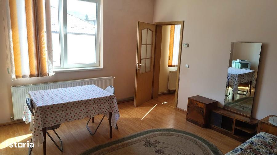 Apartament cu 2 camere, bucatarie separata ?i beci - 8