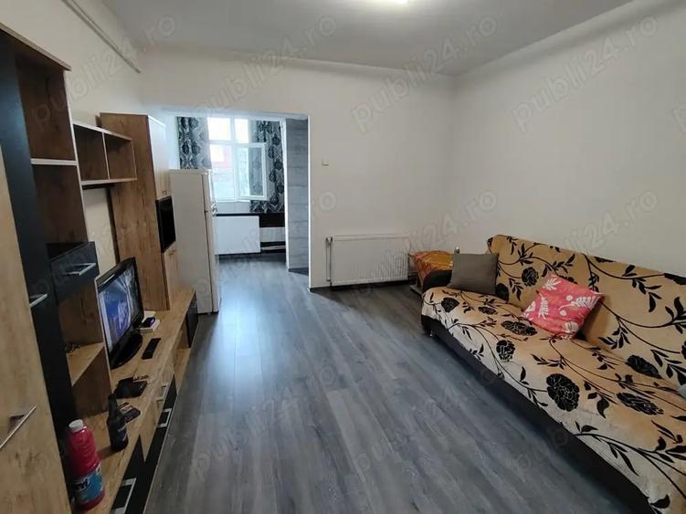 Inchiriez garsoniera regim hotelier.. - 2