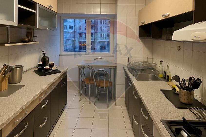 Apartament 3 camere de vanzare - Bulevardul Decebal - 2