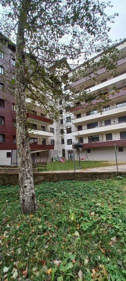 Apartament generos de 2 camere-Sinaia, zona Izvor - 15