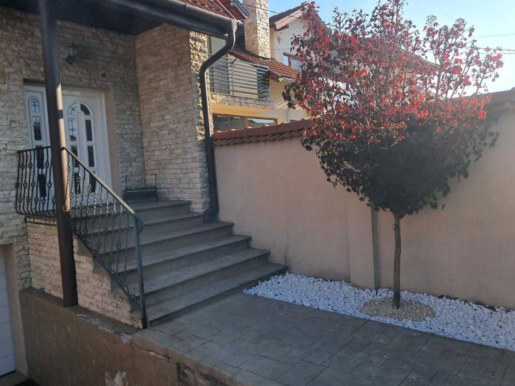 Casa tip duplex zona Closca de vanzare - 2