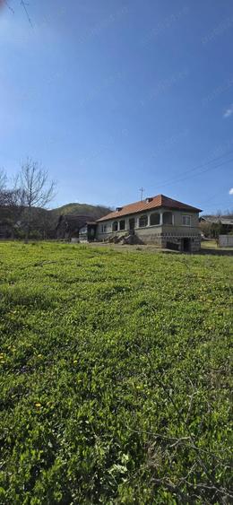 Casa + teren de vanzare - 7