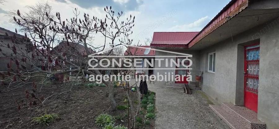 Se vinde casa , libera in com . Mobila Banului - 6