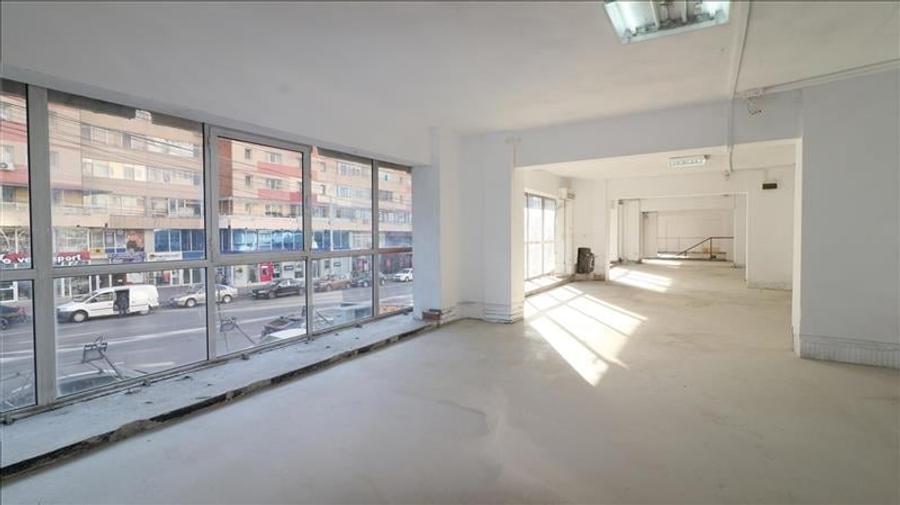 Spatiu comercial 465 m Central - Gara - 1