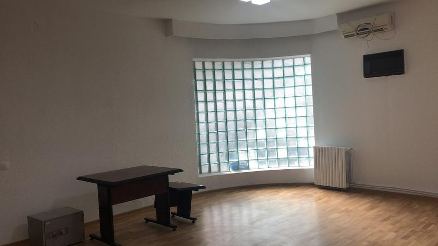 Oferim spre închiriere imobil pentru birouri - 11