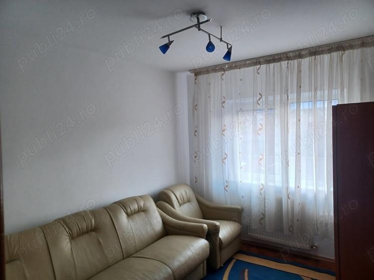 Ofer spre inchiriere apartament 3 camere cart. Obcini - 1