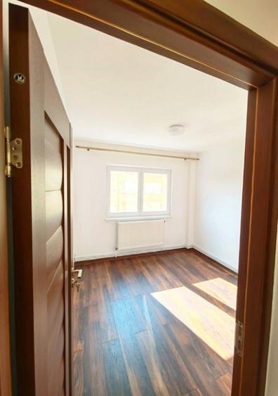 Apartament 2 camere renovat IMPECABIL  - 4