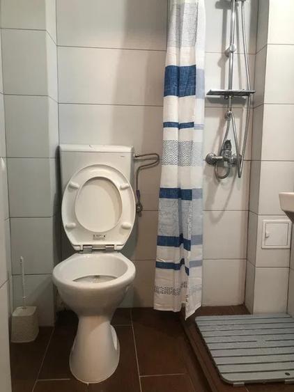 Apartament cu 1 camera, etajul 1/10, zona Podu Ros - 6